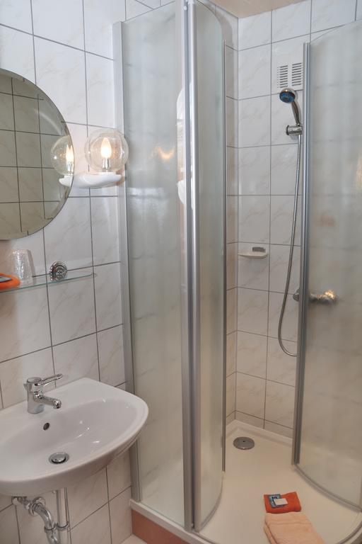 Hotel Am Hohen Schwarm Saalfeld Saale Dış mekan fotoğraf